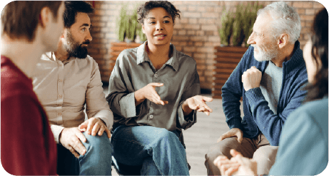 Grupo de personas en un club de conversación
